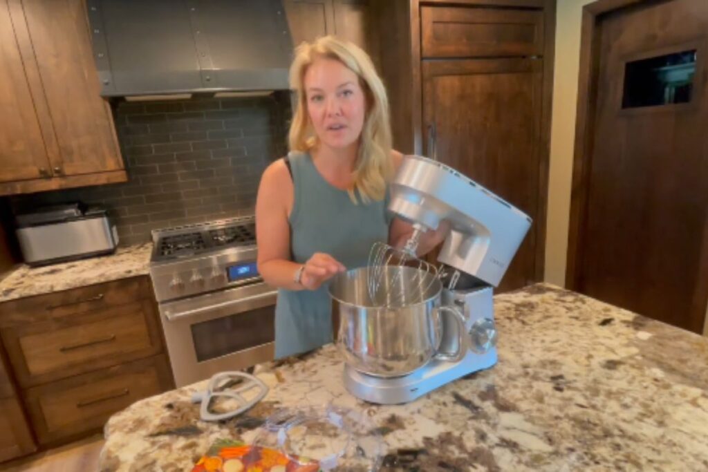 ​Vezzio 9.5 Qt Stand Mixer Review 2025